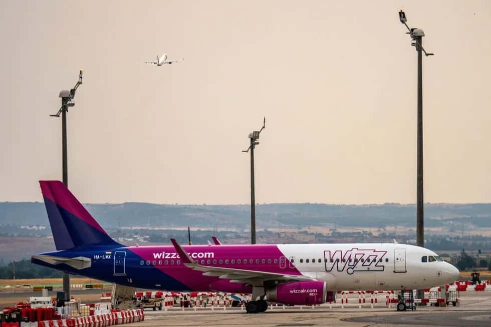 Odprawa online Wizz Air: ile czasu przed lotem? Terminy i opłaty