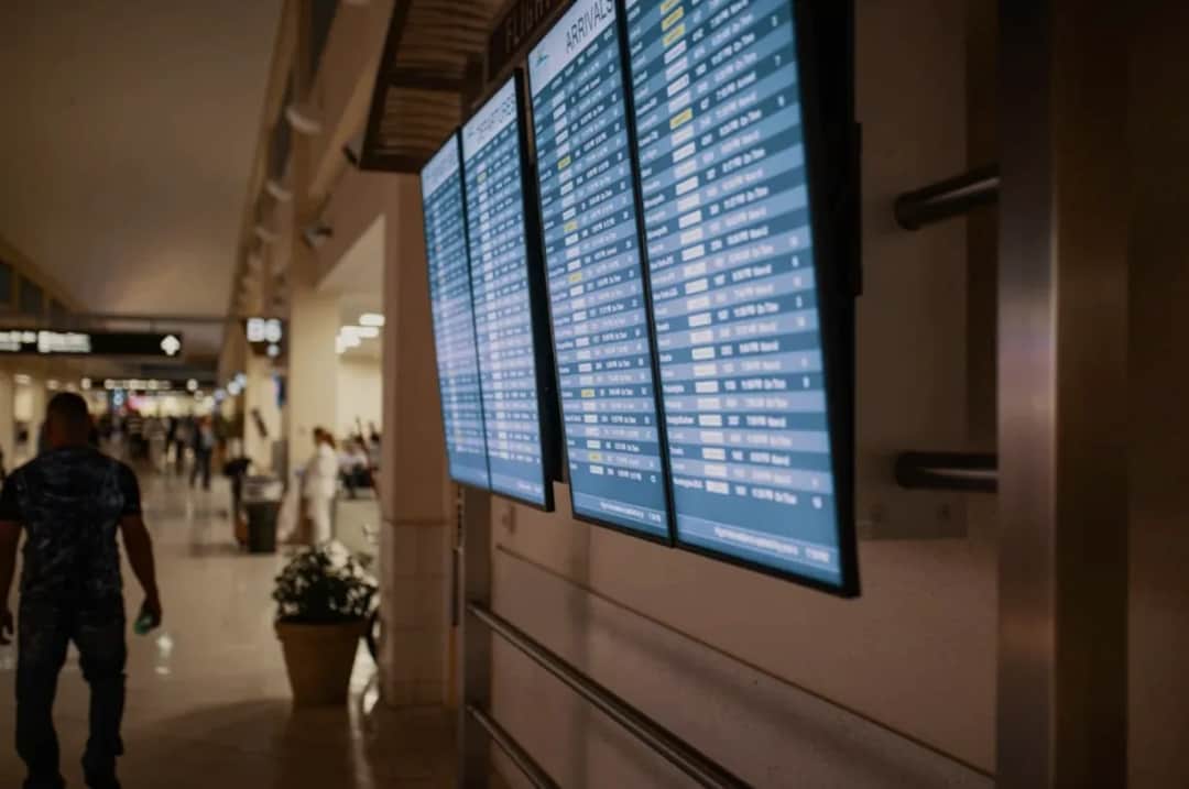 Co robić, gdy utknąłeś na lotnisku?