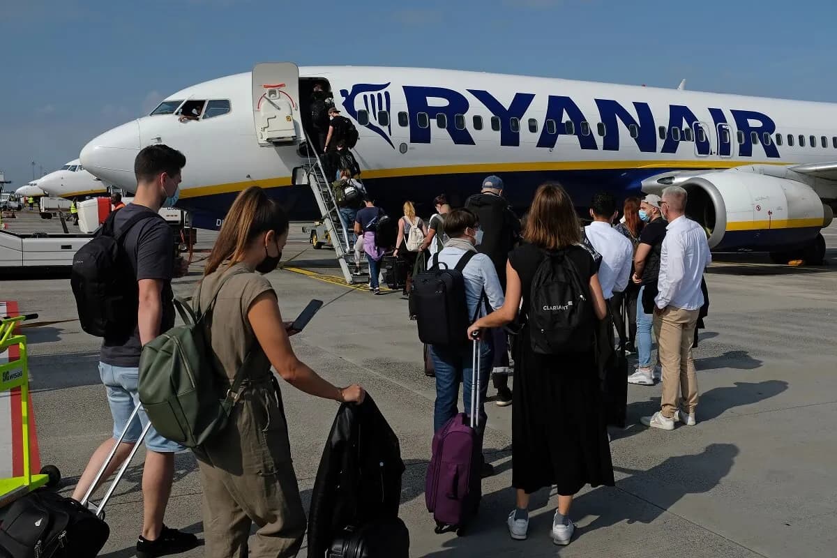 Ryanair na ile przed odlotem? Nie przegap swojego lotu!