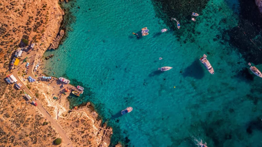Malta czy można lecieć? Sprawdź aktualne zasady podróży i loty