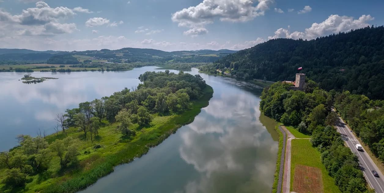 Jezioro Harcerskie: atrakcje, historia i praktyczne informacje dla turystów