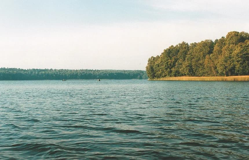 Jezioro Paklicko Wielkie: idealne miejsce na relaks i wędkowanie