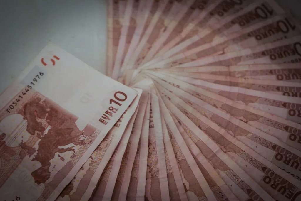 Jaka waluta obowiązuje w Niemczech? Dowiedz się, co musisz wiedzieć