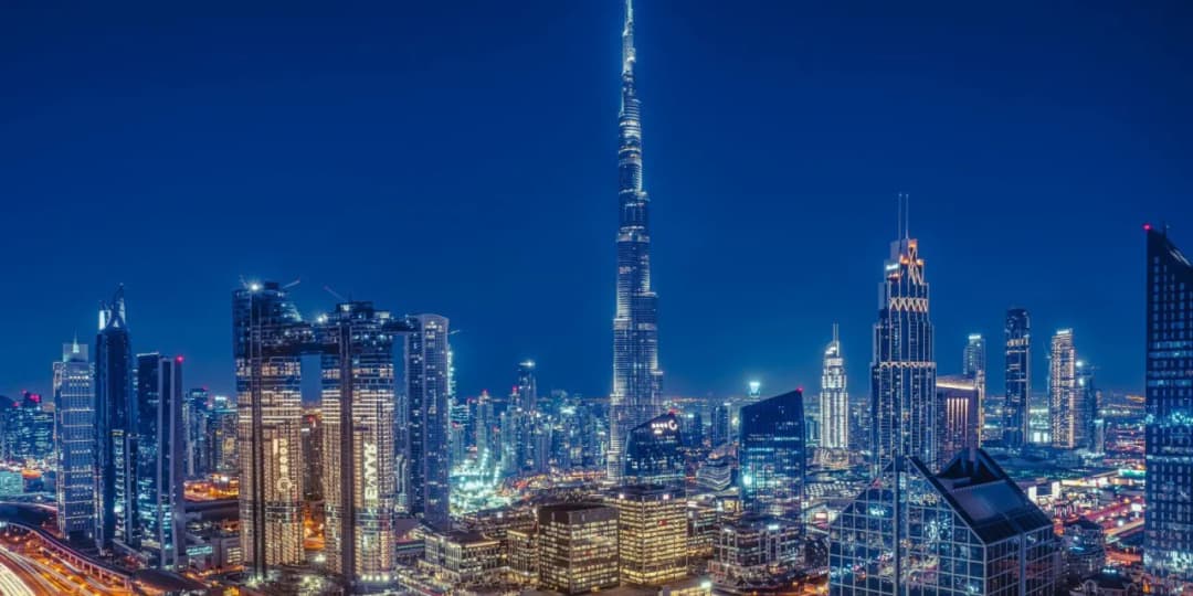 Jaka waluta obowiązuje w Dubaju i jak uniknąć niekorzystnych wymian